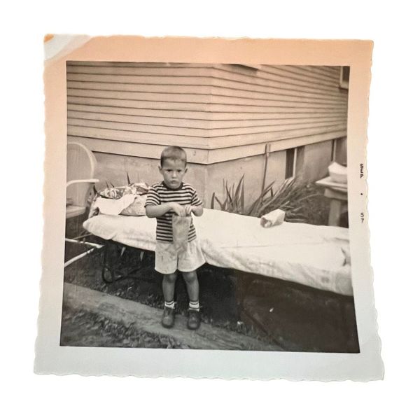 Vintage Black & White Photo Picture Of Young Boy Toddler Making Grouchy Face - Picture 5 of 6